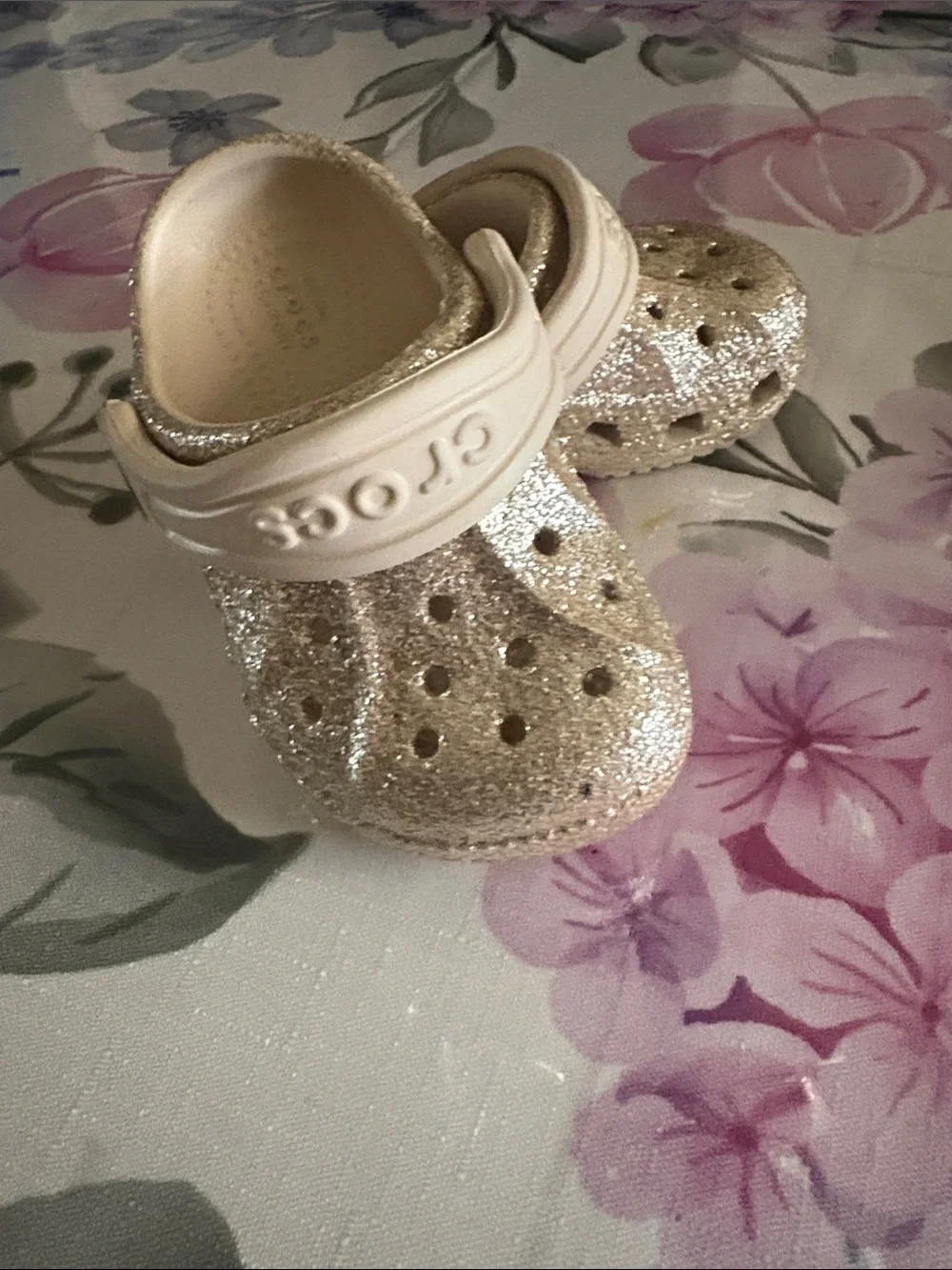 CROCS Kids Glitter Clog in Gold